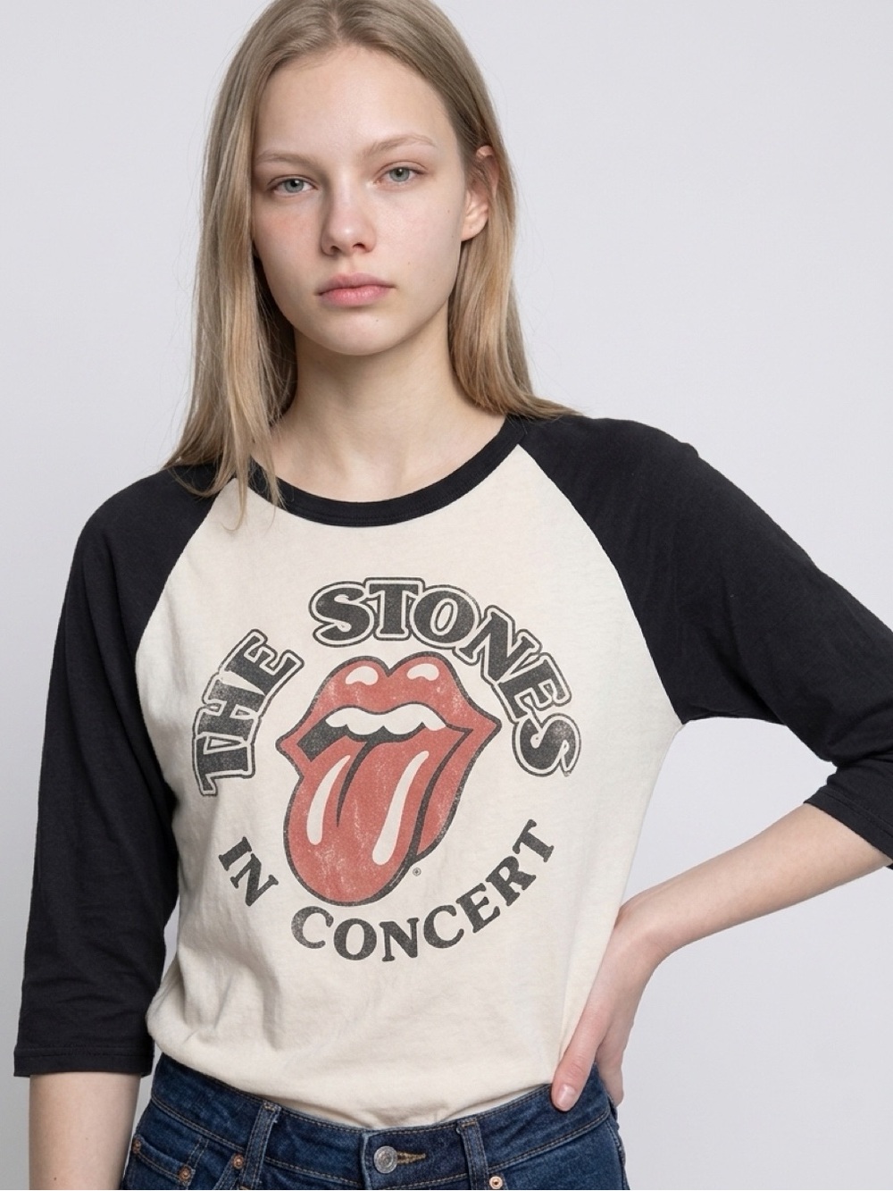 NWT Junk Food Large Black/Ivory T-Shirt with Distressed Rolling Stones Print